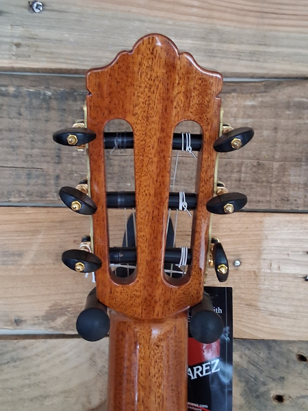 Maravilla M70 7/8 CD/PH, Zeder / Purpleheart vollmassiv, 7/8 Größe, 50mm Sattelbreite